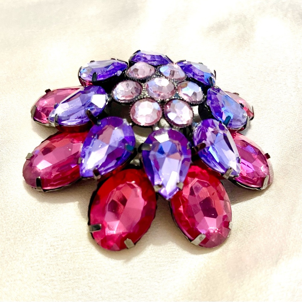 Vintage Pink Purple Rhinestone Brooch Large Floral Statement Pin 2.5” - Picture 2 of 4